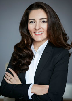 Dr. Chirine Etezadzadeh